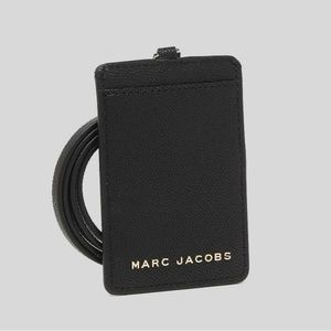 Marc Jacobs Leather Lanyard ID Holder
Lanyard/ Card Holder
Pebbled Calf Leather